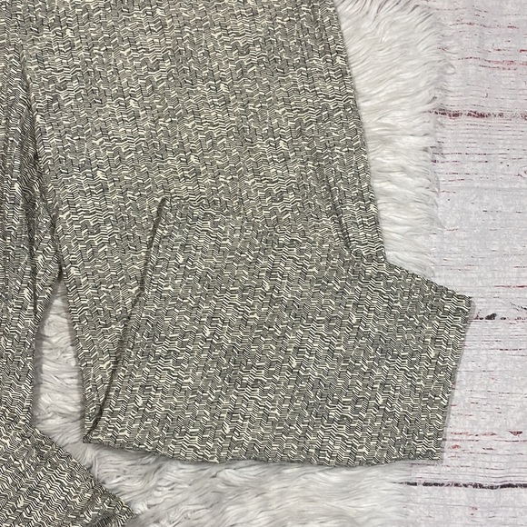 Eileen Fisher Ecru Broken Chevron Patterned Wide Crop Pants - Picture 4 of 10